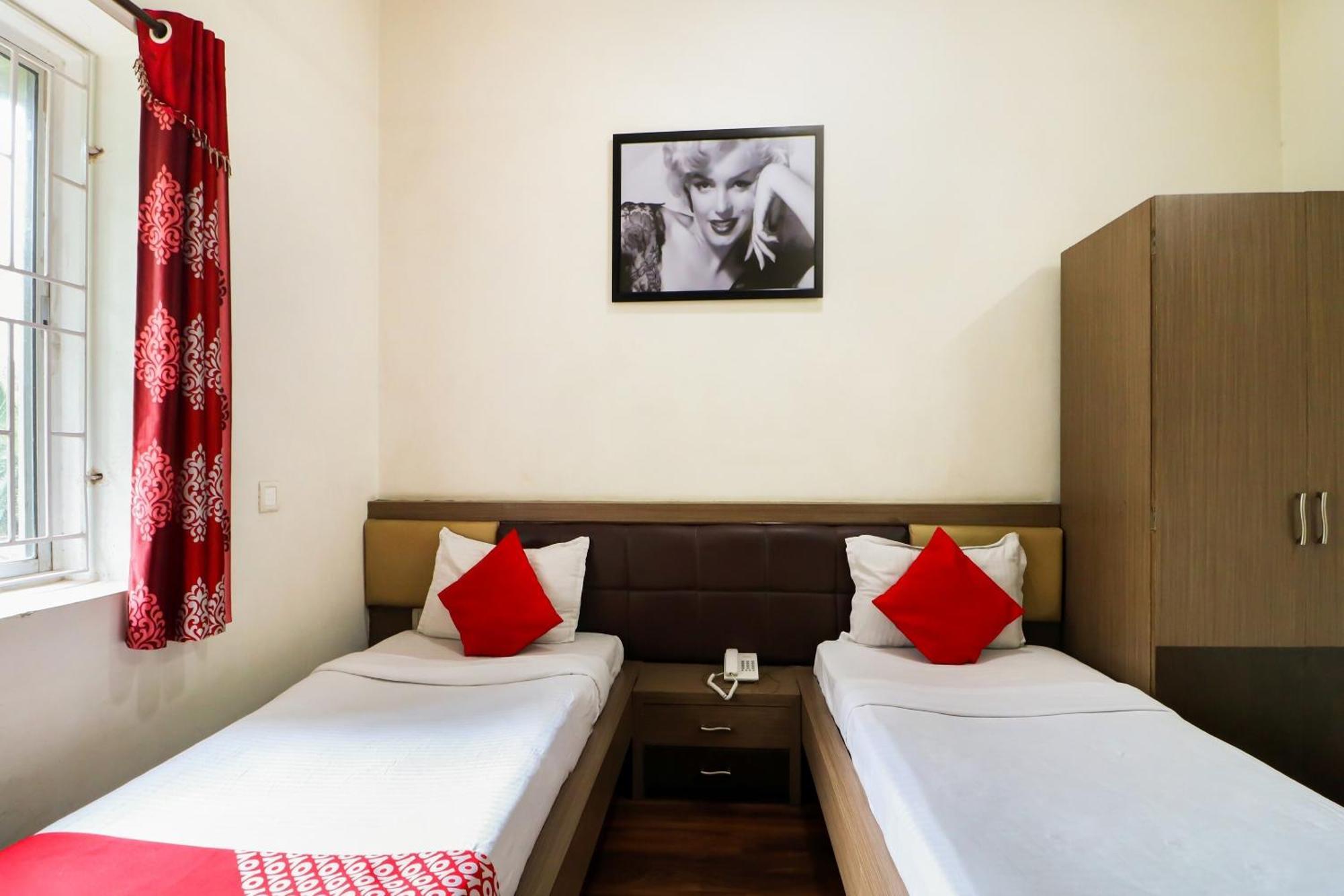 Oyo Flagship 1805 Hotel Star Delight Panchuria Luaran gambar